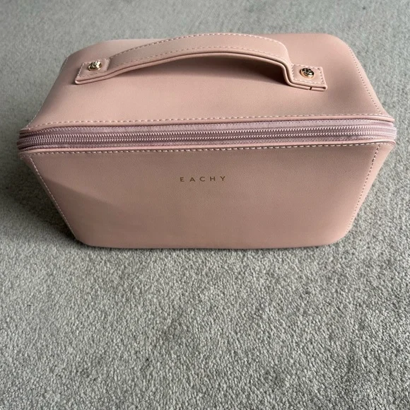Eachy Pink Cosmetic Bag - Picture 9 of 10